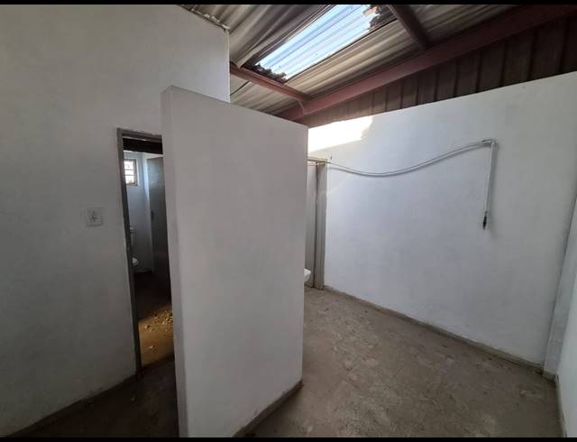 194M² WAREHOUSE TO LET IN WADEVILLE